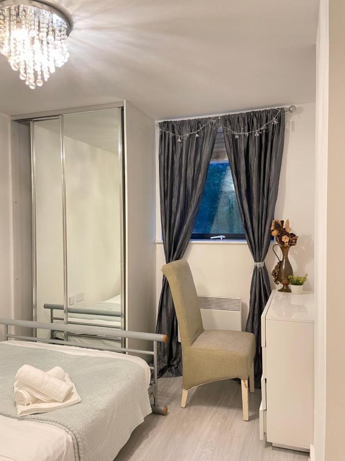 Wharf Inn Premier Apartment Central Manchester - Free Private Parking Exteriör bild