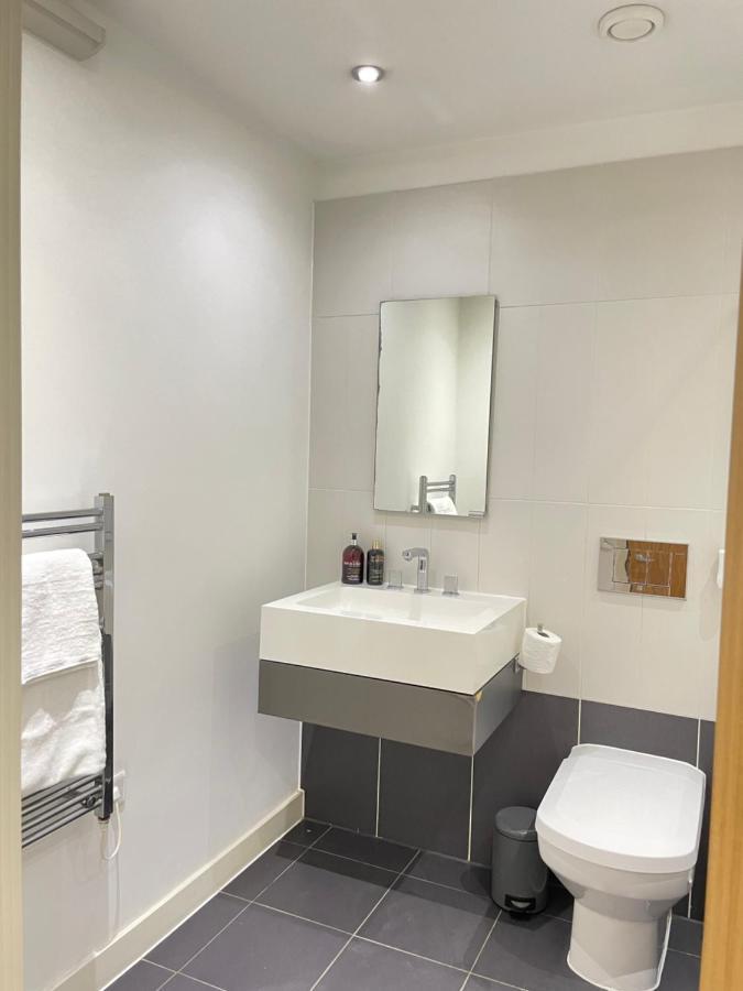 Wharf Inn Premier Apartment Central Manchester - Free Private Parking Exteriör bild