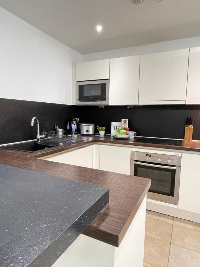 Wharf Inn Premier Apartment Central Manchester - Free Private Parking Exteriör bild