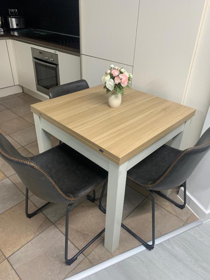 Wharf Inn Premier Apartment Central Manchester - Free Private Parking Exteriör bild